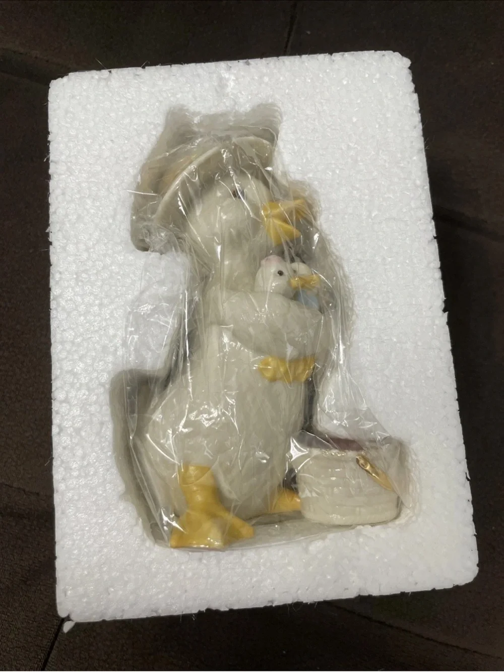 Lenox Occasions Easter HAPPY EASTER HUG Porcelain Duck 5” - SKU # 805459 - NIB!